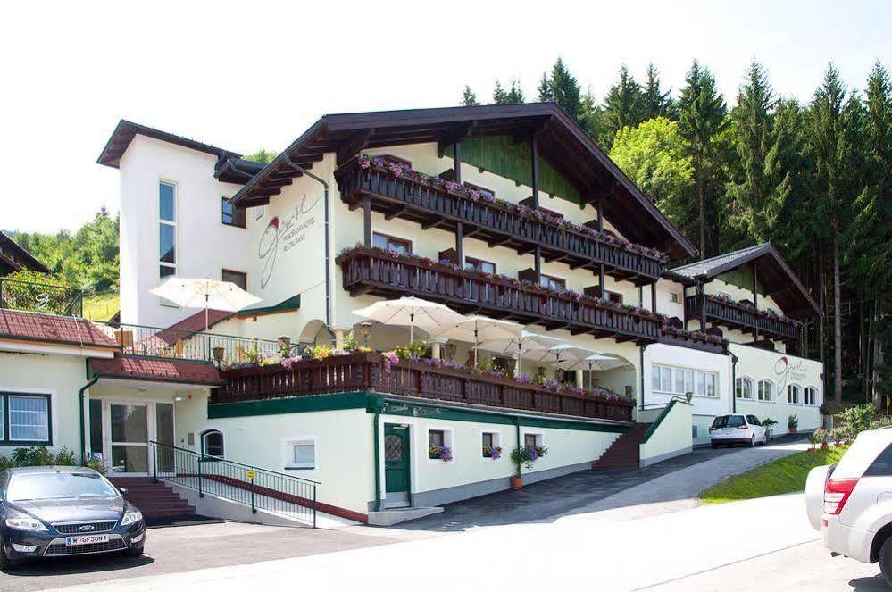 Panoramahotel Guertl Haus im Ennstal Exteriér fotografie