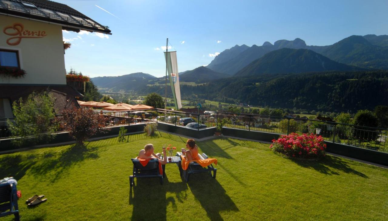 Panoramahotel Guertl Haus im Ennstal Exteriér fotografie